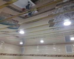 Зеркальный реечный потолок в ванной - монтаж и применение